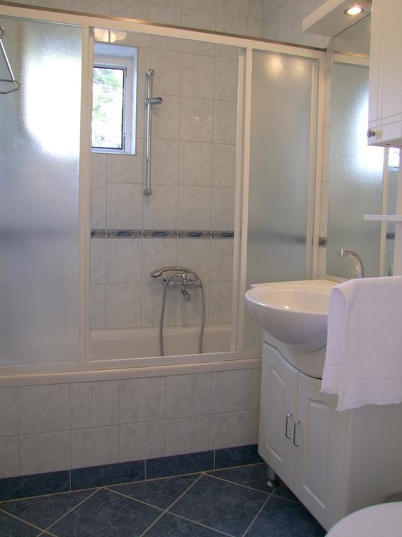 Apartments Lorenco Brela Chambre photo