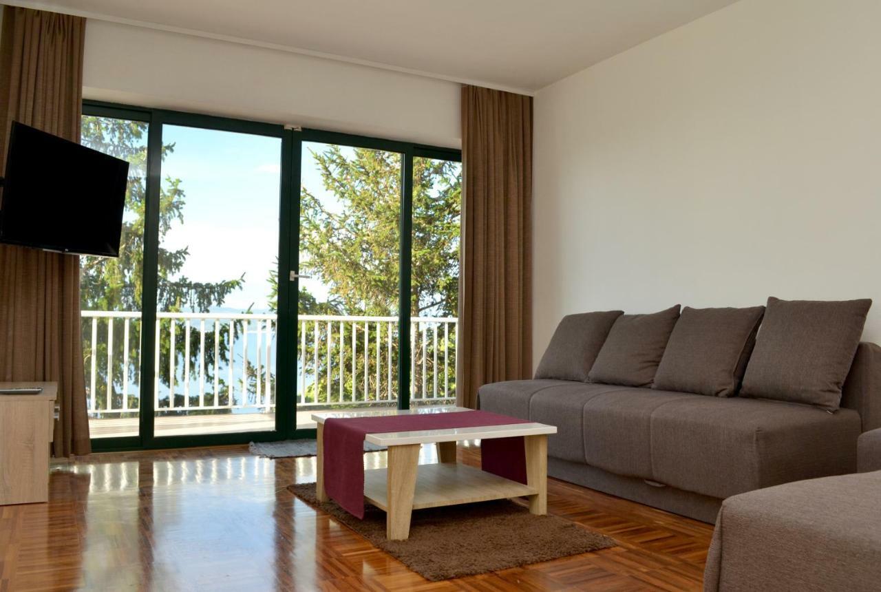 Apartments Lorenco Brela Extérieur photo
