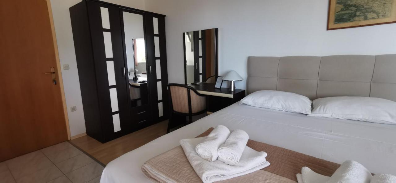 Apartments Lorenco Brela Extérieur photo