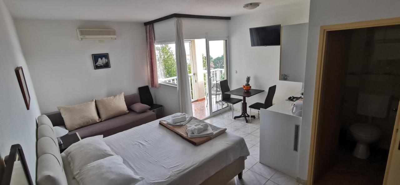 Apartments Lorenco Brela Extérieur photo